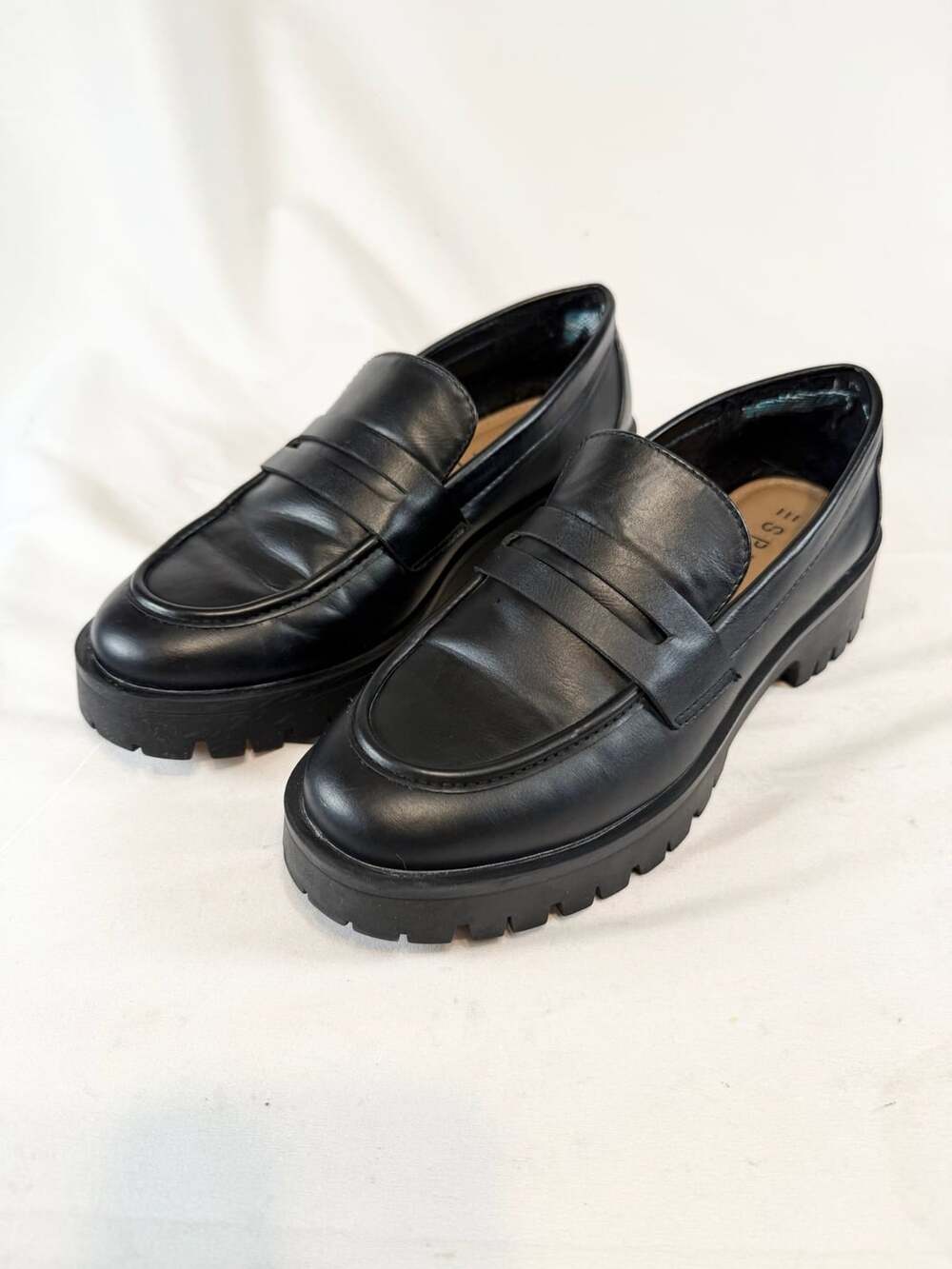 Esprit Chunky Loafers 7 Black Lug Sole Dark Academia Preppy Old Money Y2K Grunge